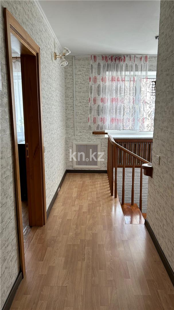 Продажа 4-комнатной квартиры, 137 м², ул. Алиханова в Караганде - фото 16