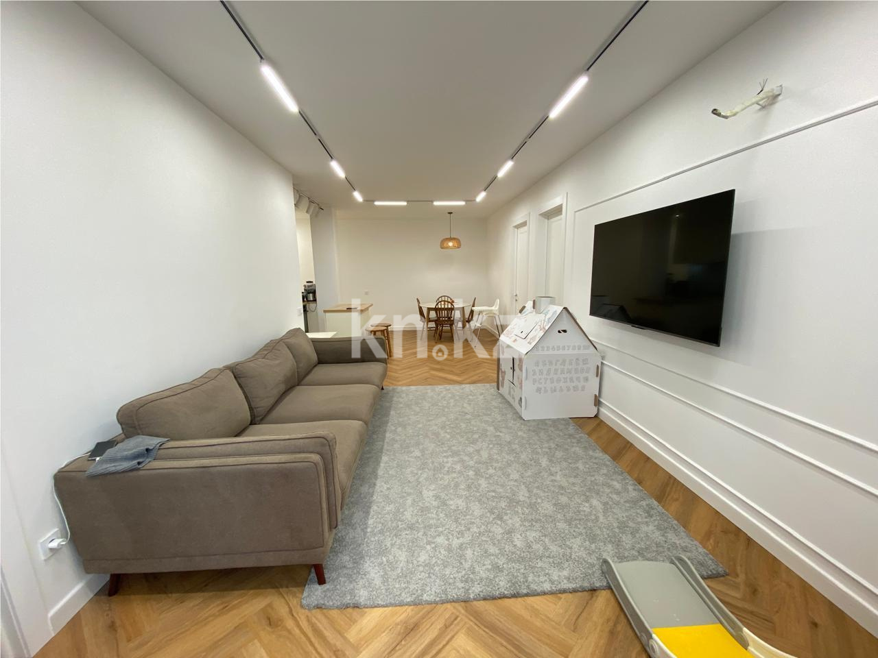 Продажа 4-комнатной квартиры, 86 м², ул. Маймекен в Астане