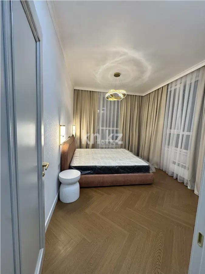 Продажа 3-комнатной квартиры, 85 м², ул. Райымбек батыра, дом  2 стр в Астане