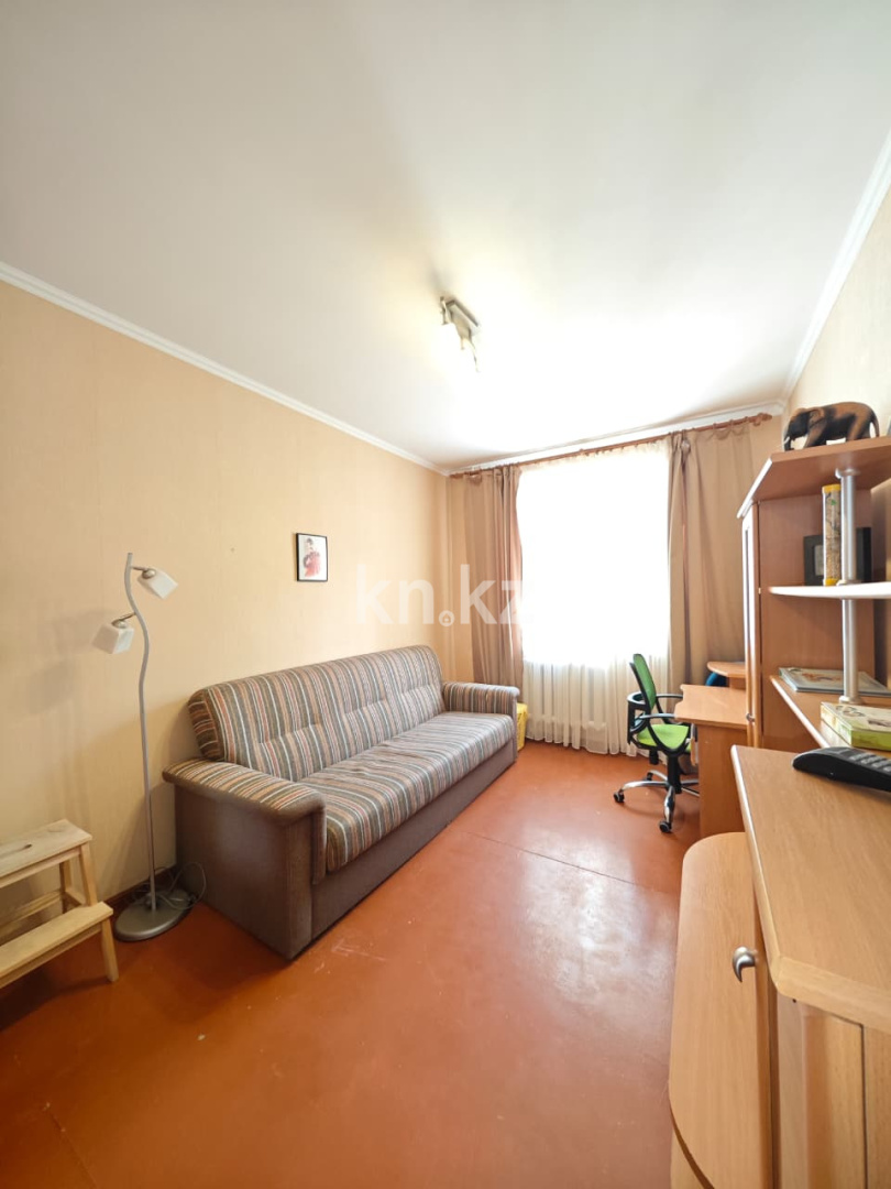 Продажа 4-комнатной квартиры, 75 м², пр. Шахтеров, дом  7 в Караганде - фото 11