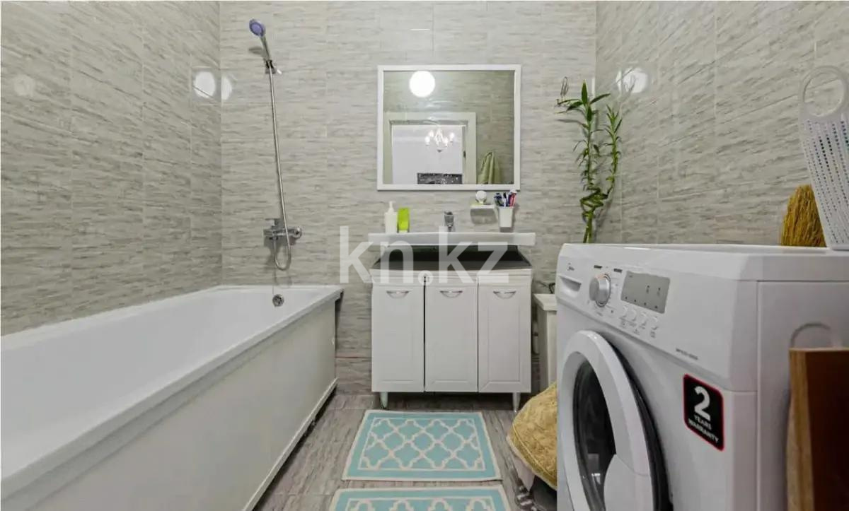 Продажа 3-комнатной квартиры, 65 м², ул. Омарова, дом  23 в Астане - фото 4