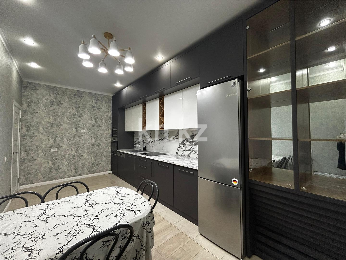 Продажа 4-комнатной квартиры, 119 м², мкр-н Степной-3, дом  1/10 в Караганде - фото 3