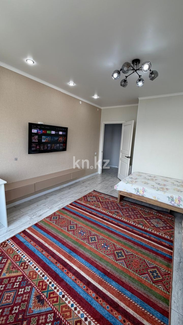 Аренда 1-комнатной квартиры, 60 м² в Атырау