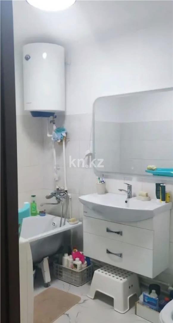 Продажа 2-комнатной квартиры, 52 м², мкр. Мамраева (Восток-5) в Караганде - фото 6