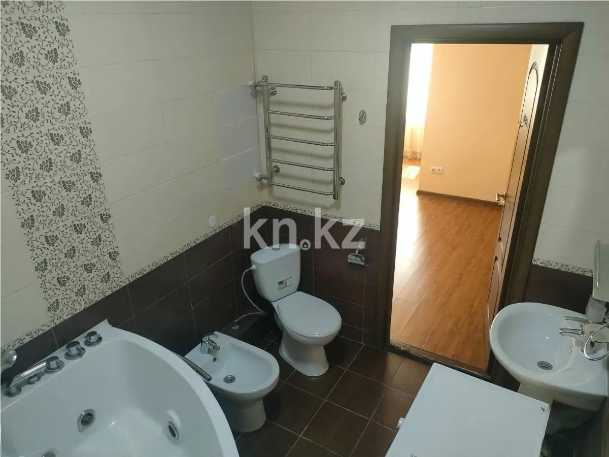 Продажа 2-комнатной квартиры, 91 м², пр. Аль-Фараби, дом  7/5а в Алматы - фото 3