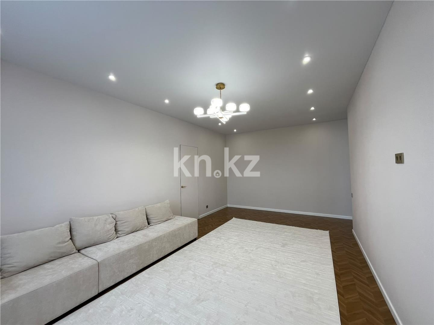 Продажа 2-комнатной квартиры, 65 м² в Караганде