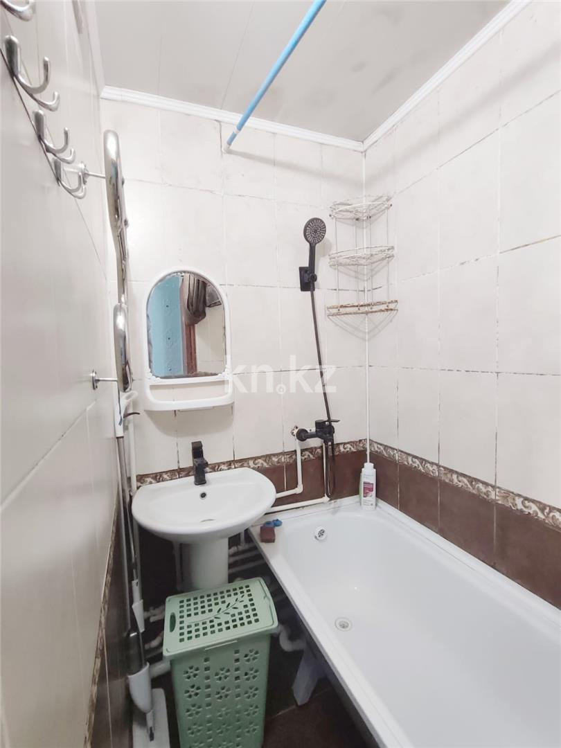 Продажа 3-комнатной квартиры, 62 м², мкр-н 13 в Караганде - фото 10