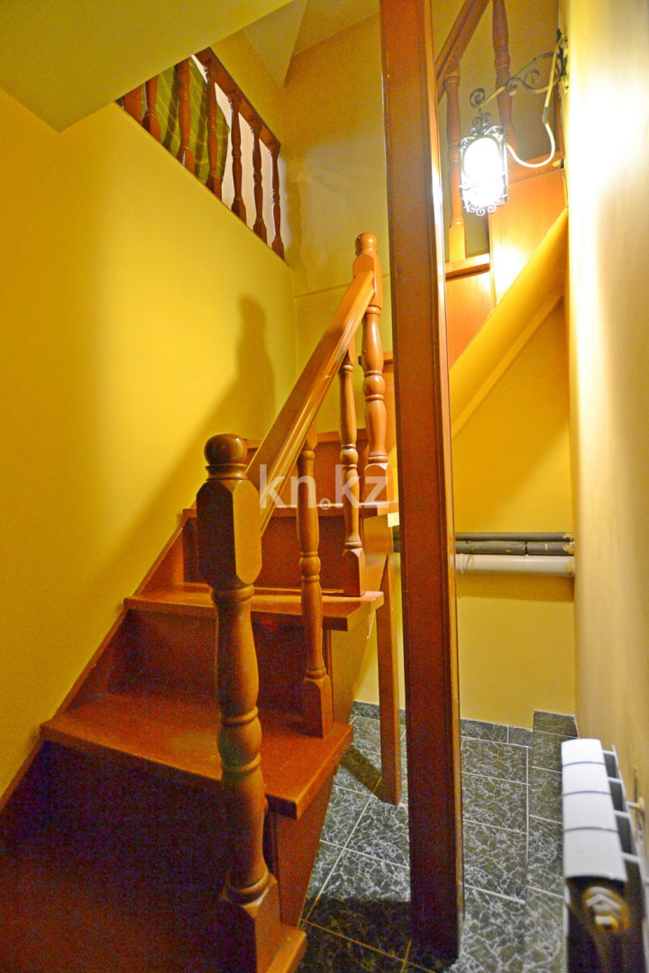 Продажа 8-комнатного дома, 260 м², ул. Шевцовой в Алматы - фото 13