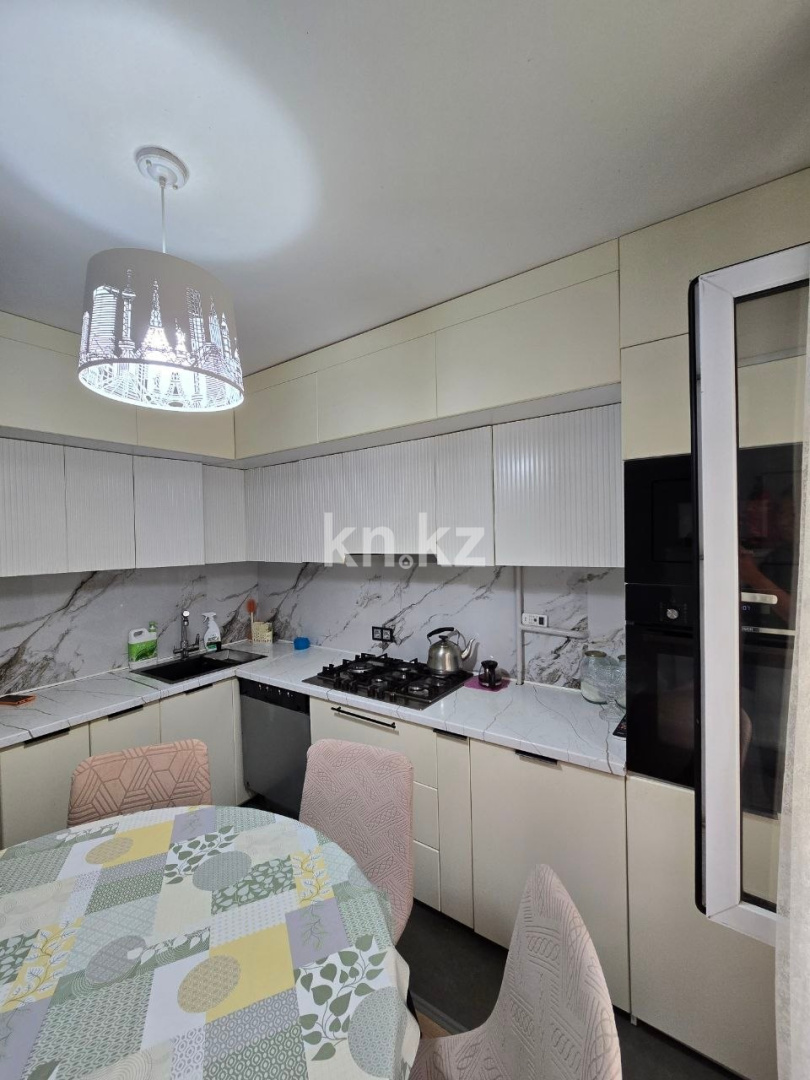 Продажа 4-комнатной квартиры, 86.2 м² в Алматы - фото 37