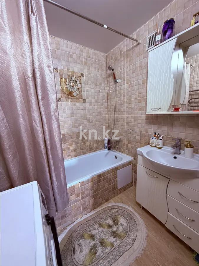 Продажа 2-комнатной квартиры, 60 м², ул. Жургенова, дом  32 в Астане - фото 3