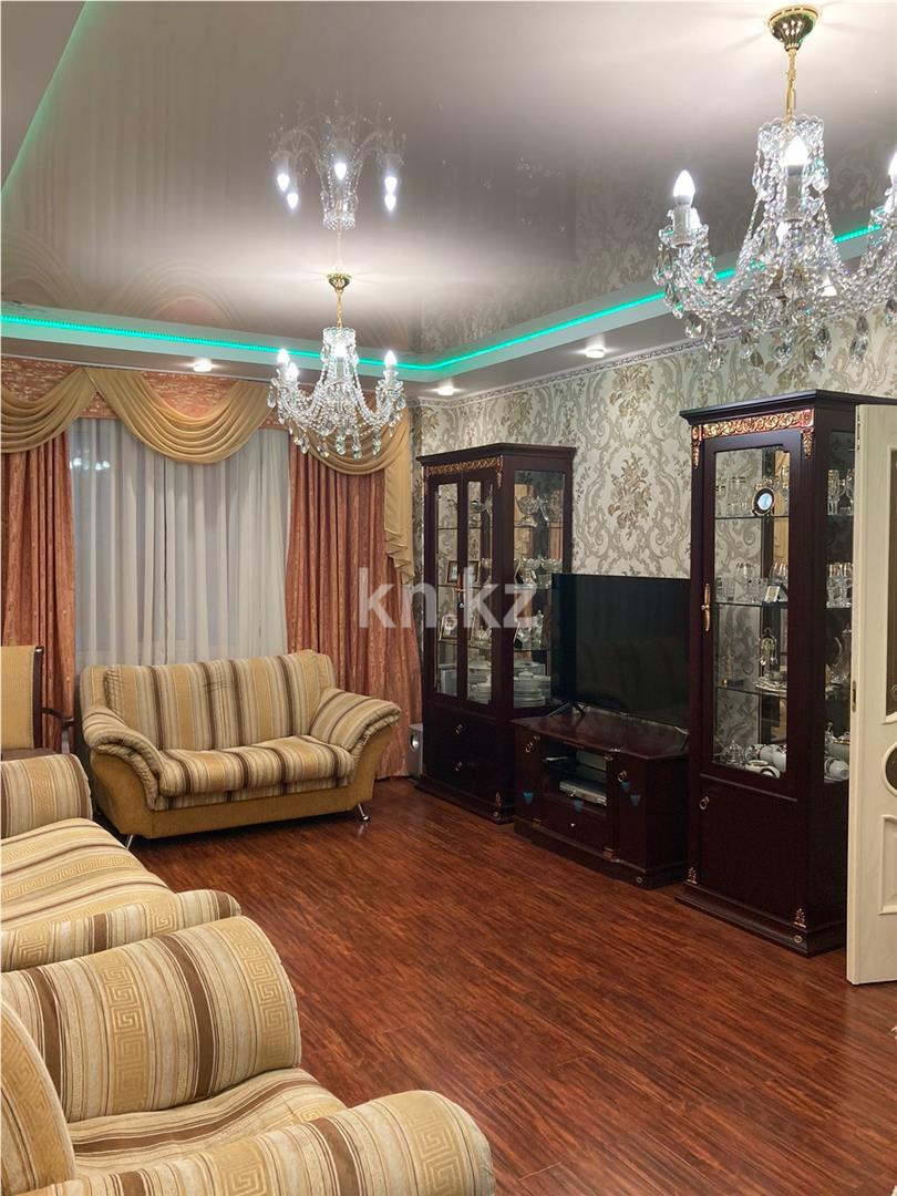 Продажа 3-комнатной квартиры, 84 м², пр. Шахтеров, дом  74 в Караганде