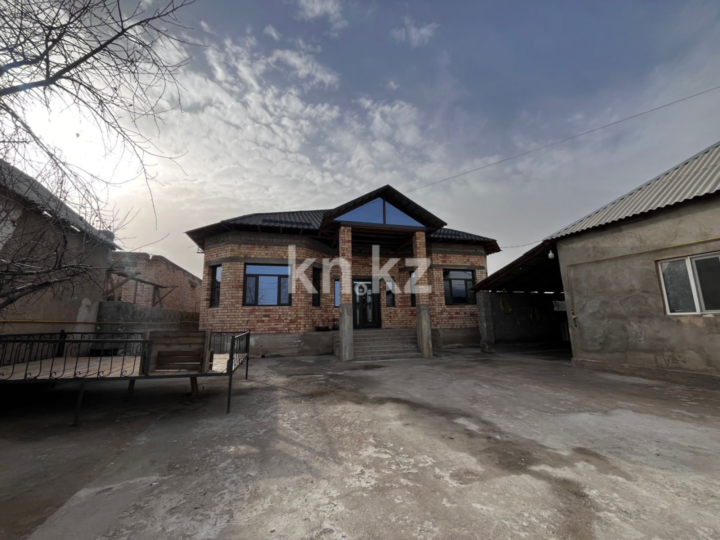 Продажа 5-комнатного дома, 188 м² в Шымкенте