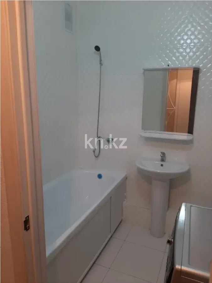Продажа 1-комнатной квартиры, 38 м², пр. Аль-Фараби, дом  30 в Астане - фото 3
