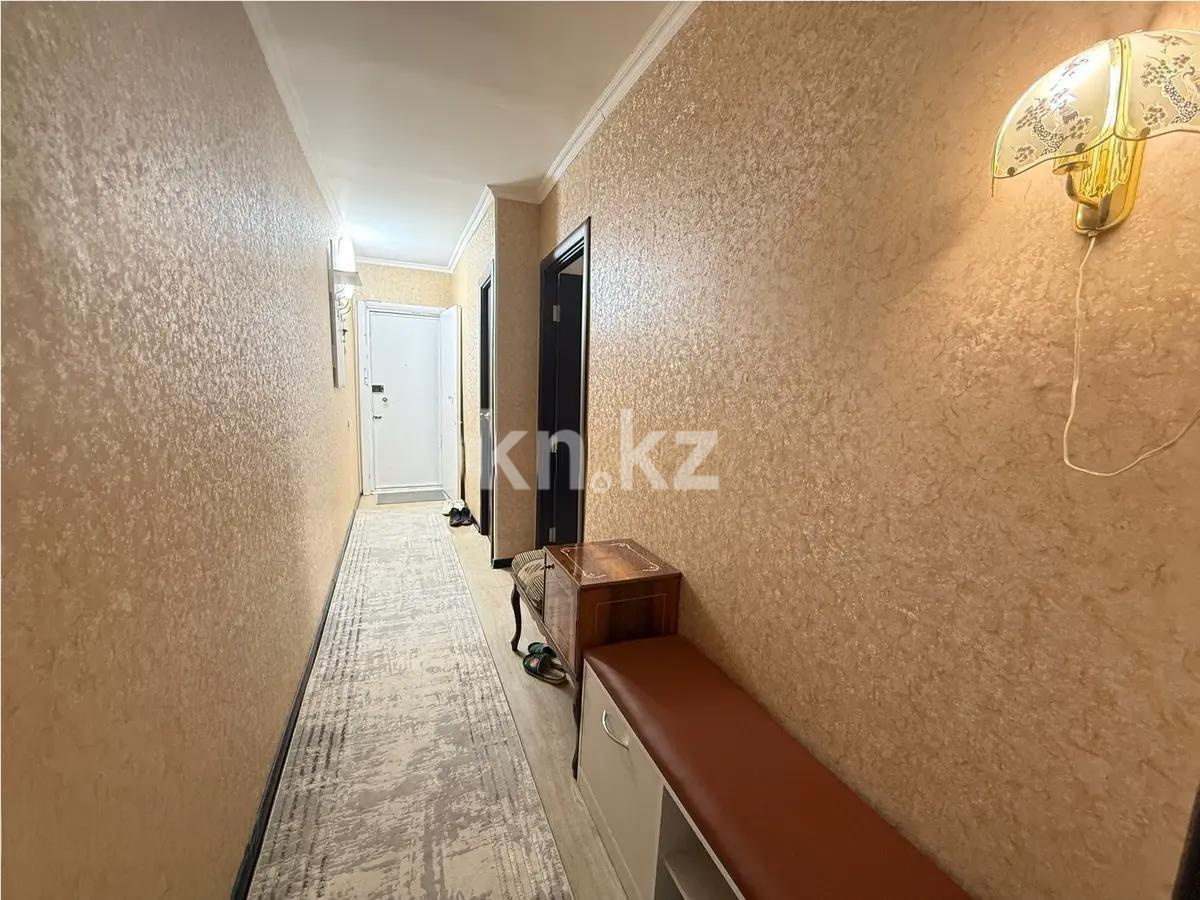 Продажа 3-комнатной квартиры, 63 м², пр. Строителей, дом  9 в Караганде - фото 5