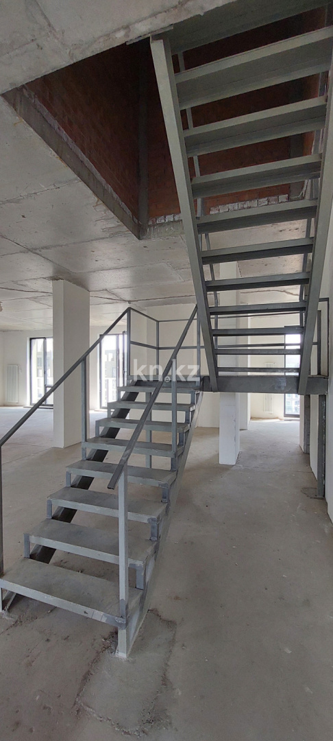 Продажа 5-комнатной квартиры, 270 м² в Астане - фото 14