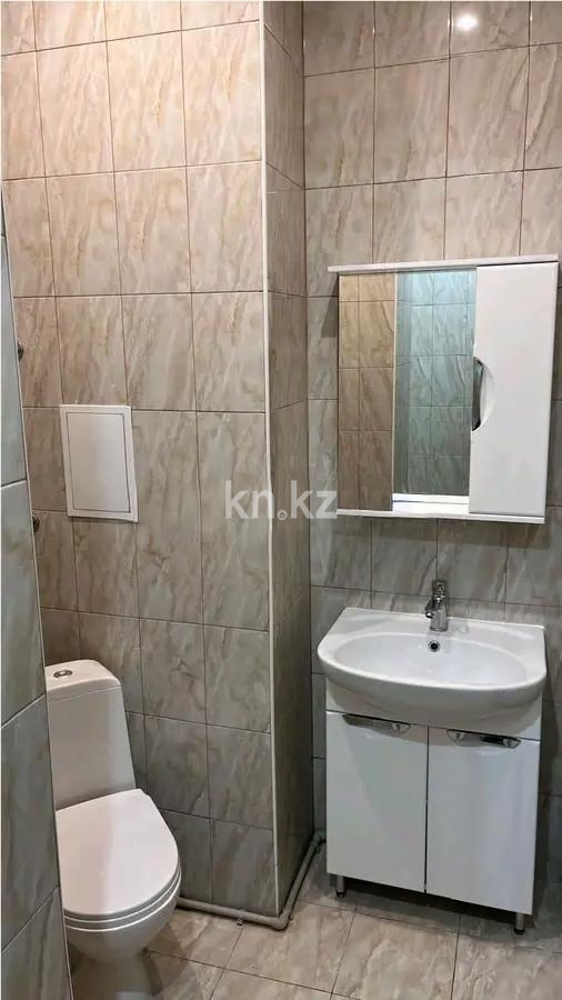 Продажа 2-комнатной квартиры, 74 м², мкр-н Аксай-4, дом  119 в Алматы - фото 4