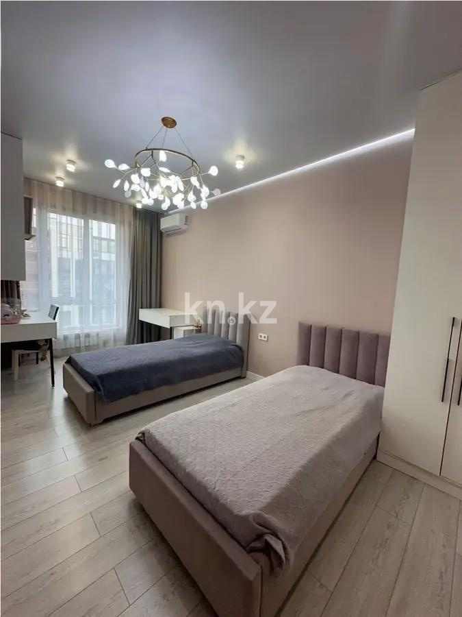 Продажа 4-комнатной квартиры, 105 м², пр. Абая, дом  164/8 в Алматы - фото 4