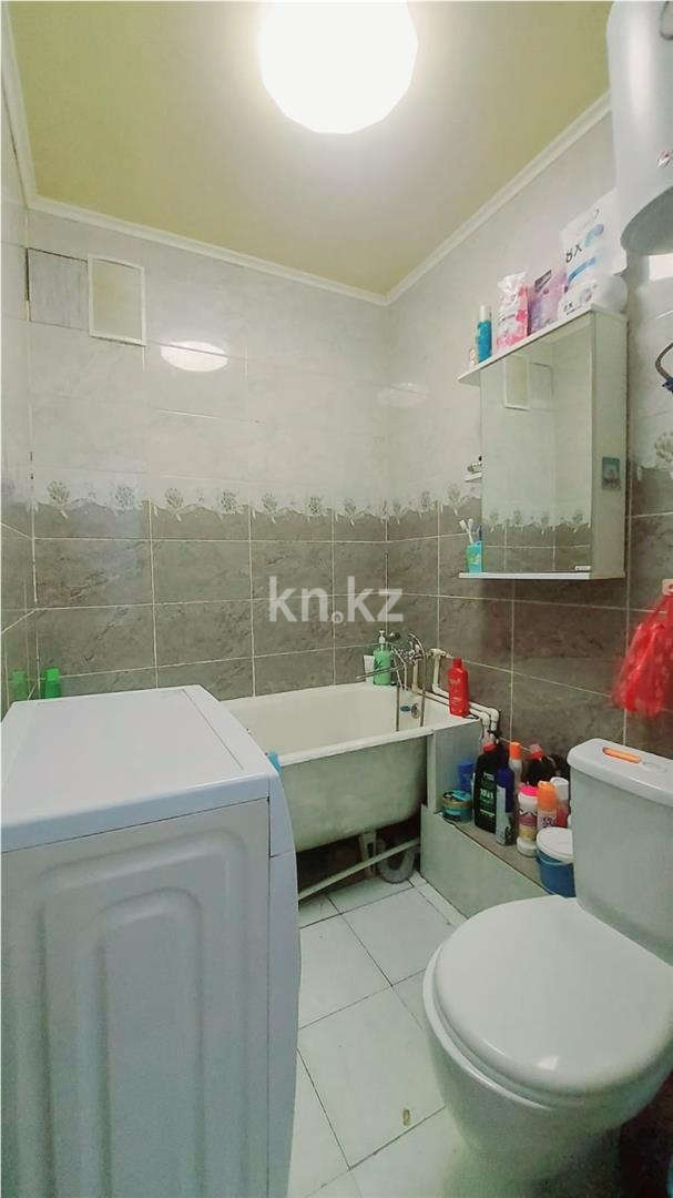 Продажа 2-комнатной квартиры, 46 м², мкр-н 13 в Караганде - фото 10