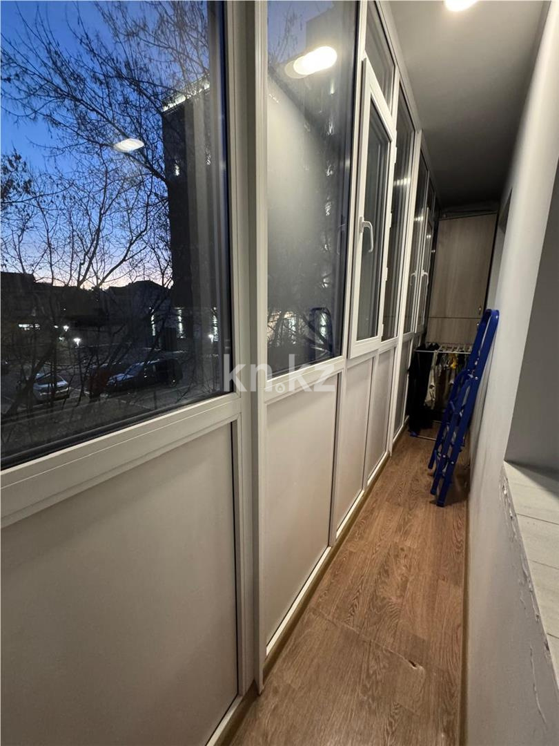 Продажа 3-комнатной квартиры, 61 м², ул. Аманжолова в Караганде - фото 14