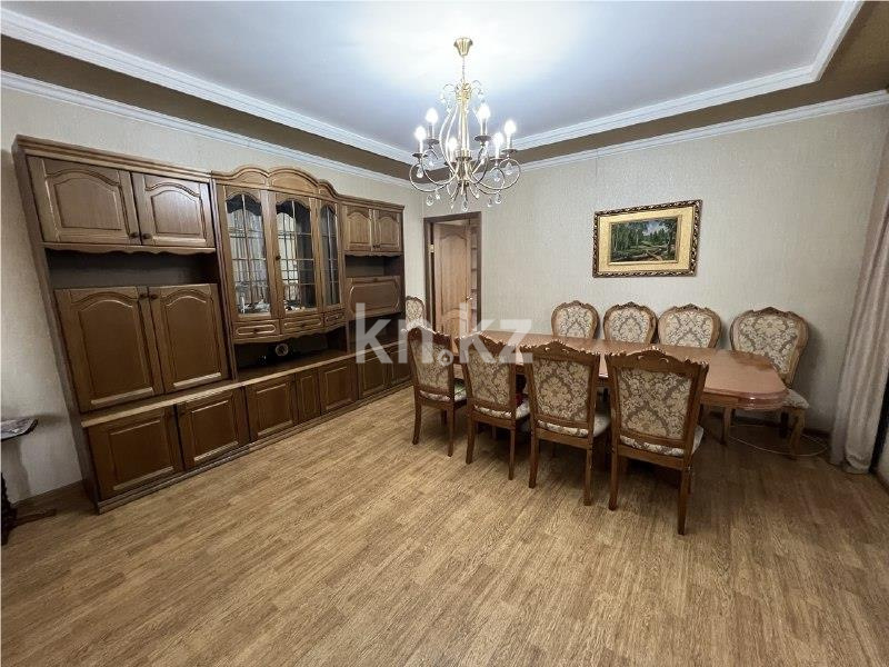 Продажа 4-комнатной квартиры, 75 м², пр. Шахтеров в Караганде