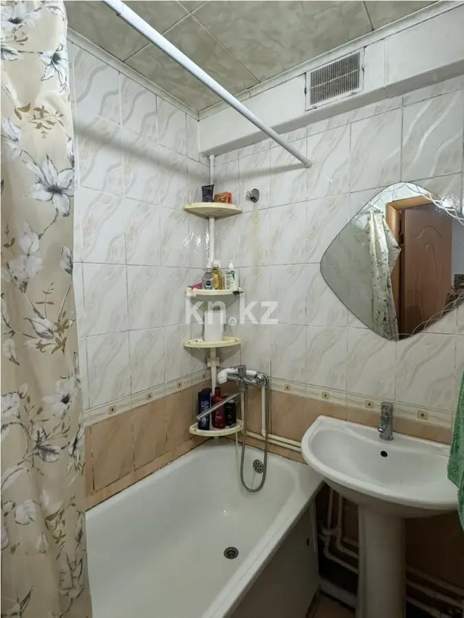 Продажа 3-комнатной квартиры, 62 м², 29 квартал (Шахтерский м-н), дом  8 в Караганде - фото 5