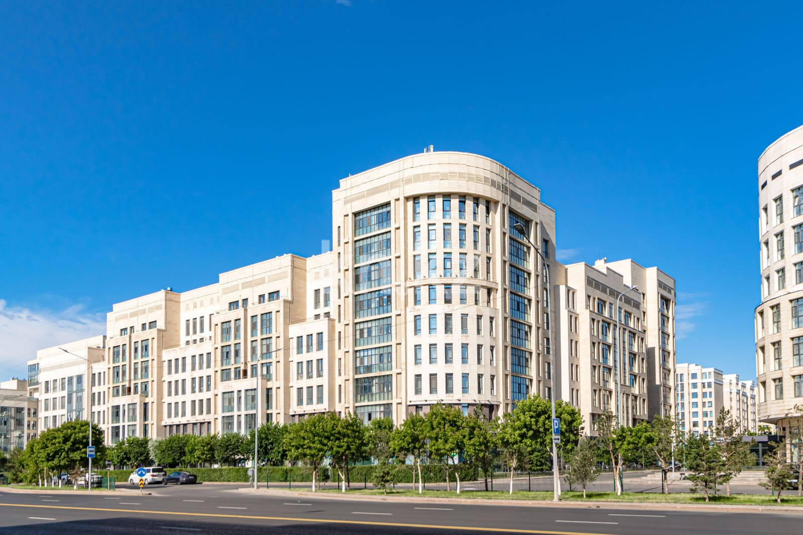 Продажа 1-комнатной квартиры, 50 м² в Астане