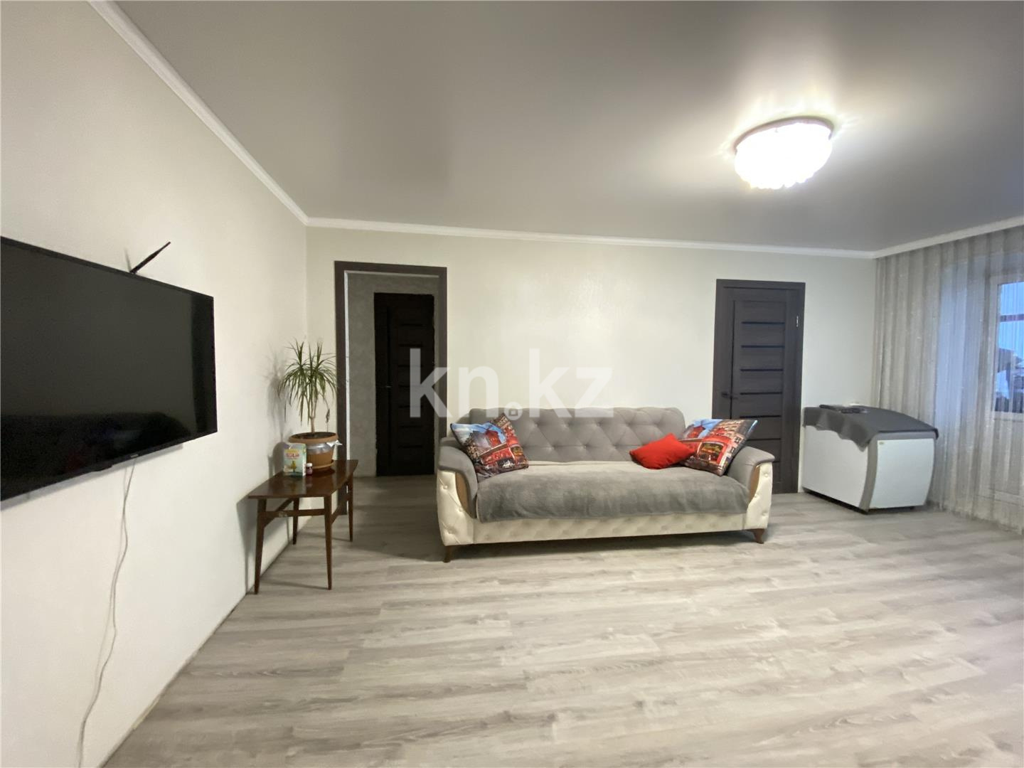 Продажа 3-комнатной квартиры, 55 м², ул. Зелинского, дом  28/2 в Караганде - фото 2