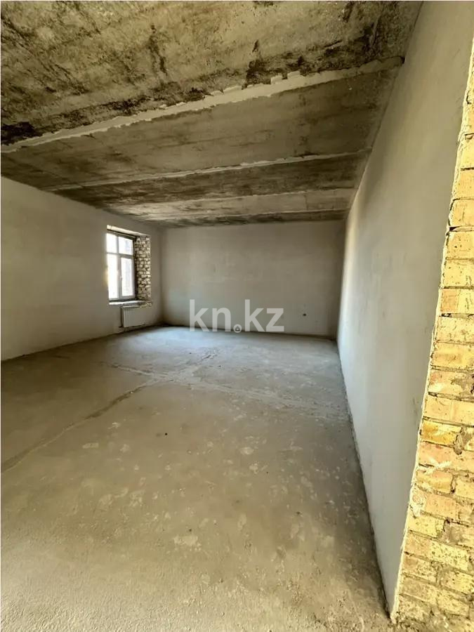 Продажа 4-комнатной квартиры, 119 м², мкр-н Степной-2, дом  участок 2/6 в Караганде - фото 2