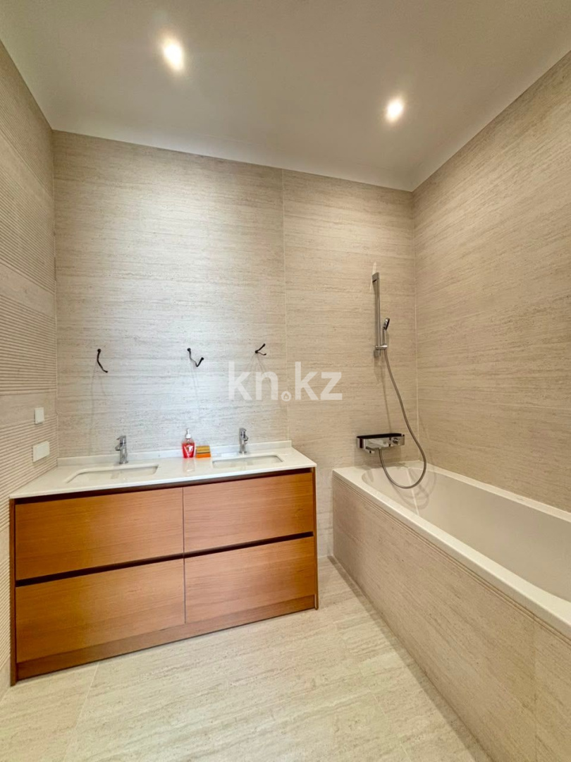 Продажа 3-комнатной квартиры, 194 м² в Астане - фото 14