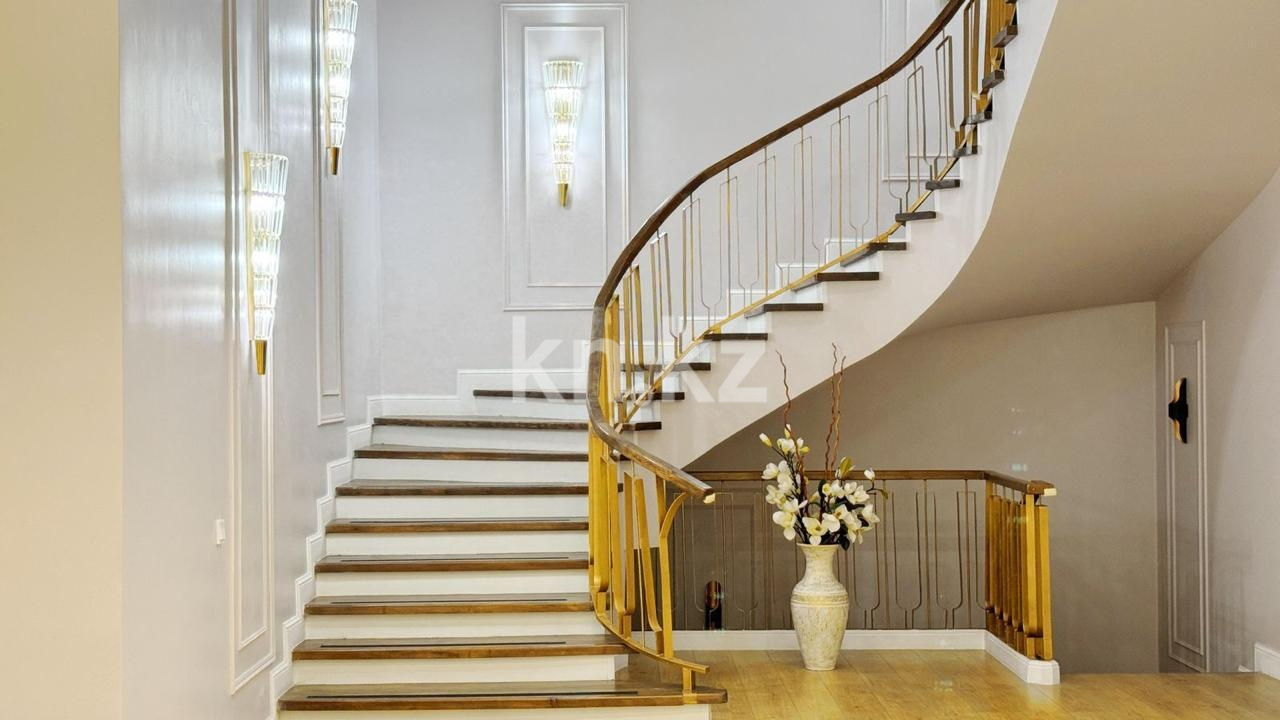 Продажа 7-комнатного дома, 900 м² в Алматы - фото 27