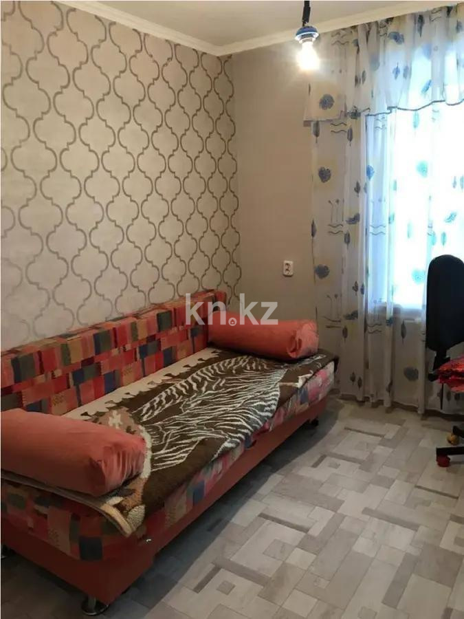 Продажа 3-комнатной квартиры, 63 м², пр. Республики, дом  18 в Караганде - фото 3