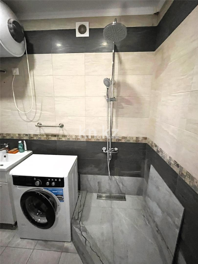 Продажа 3-комнатной квартиры, 86 м², 83 квартал в Караганде - фото 19