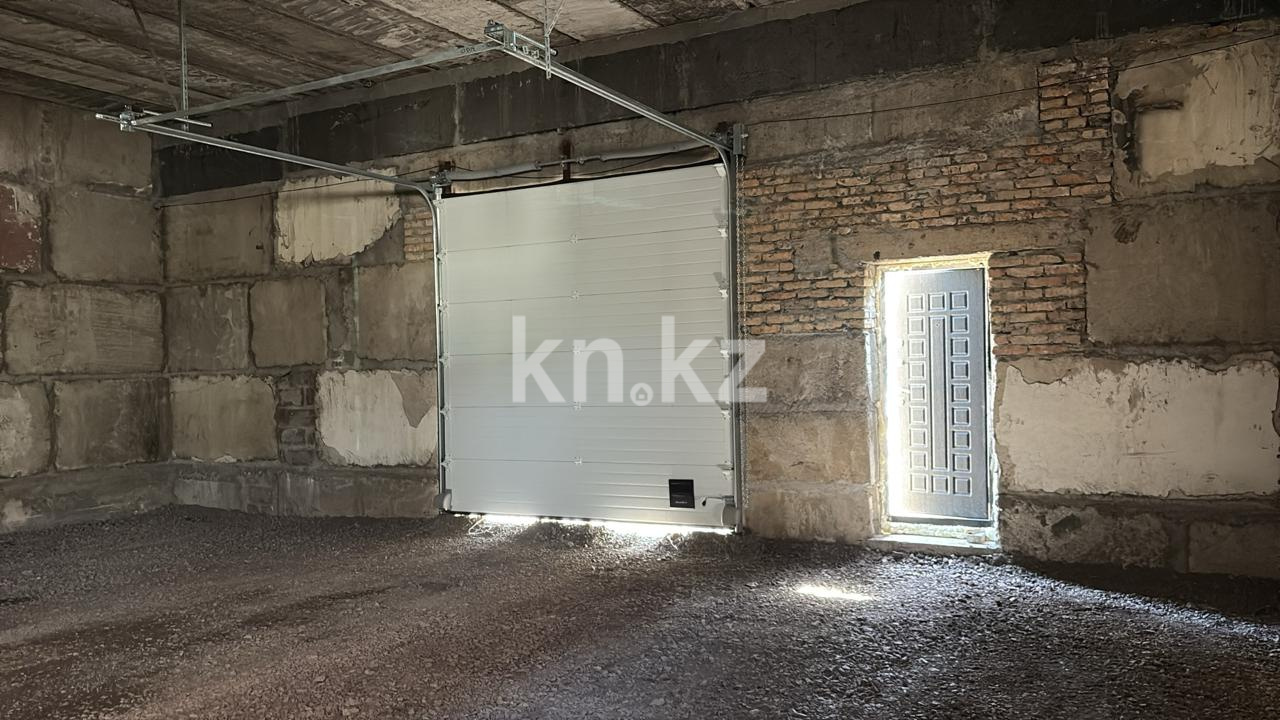 Аренда , 300 м², ул. Ермекова в Караганде