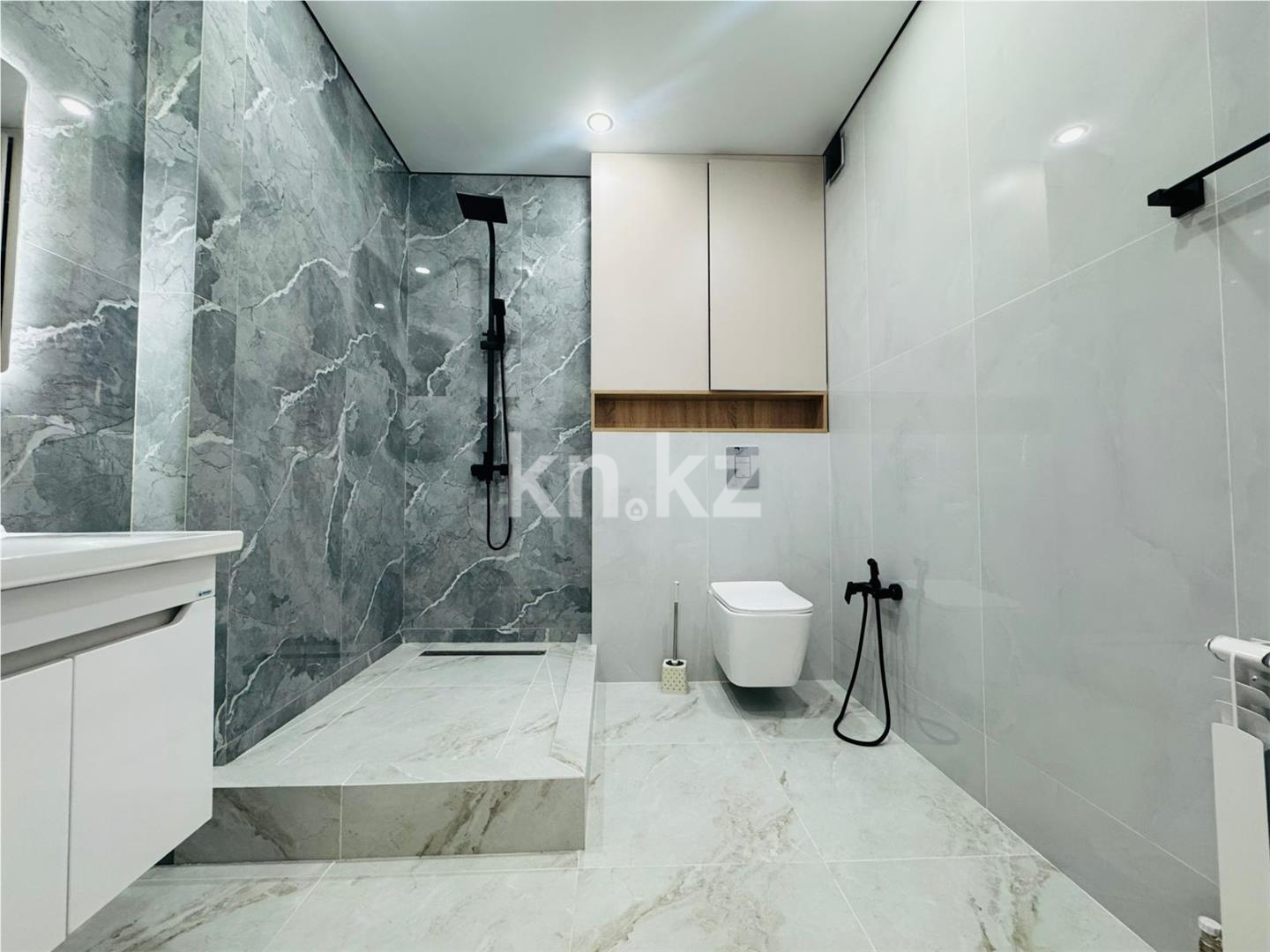 Продажа 3-комнатной квартиры, 120.2 м² в Астане - фото 12