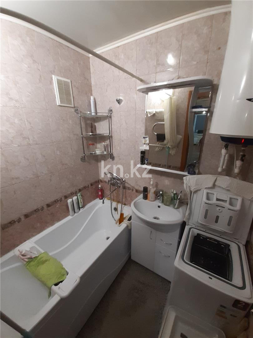 Продажа 3-комнатной квартиры, 61 м², ул. Крылова, дом  38 в Караганде - фото 10