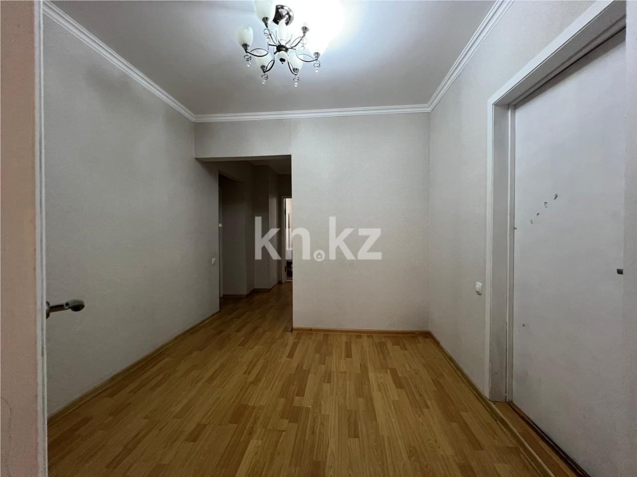 Продажа 3-комнатной квартиры, 68 м², мкр-н Голубые Пруды в Караганде - фото 16