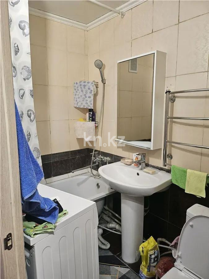 Продажа 2-комнатной квартиры, 44 м², 11 мкр., дом  14 в Алматы - фото 4