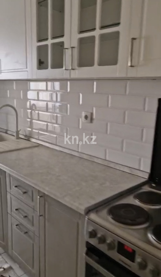 Аренда 3-комнатной квартиры, 100 м² в Астане