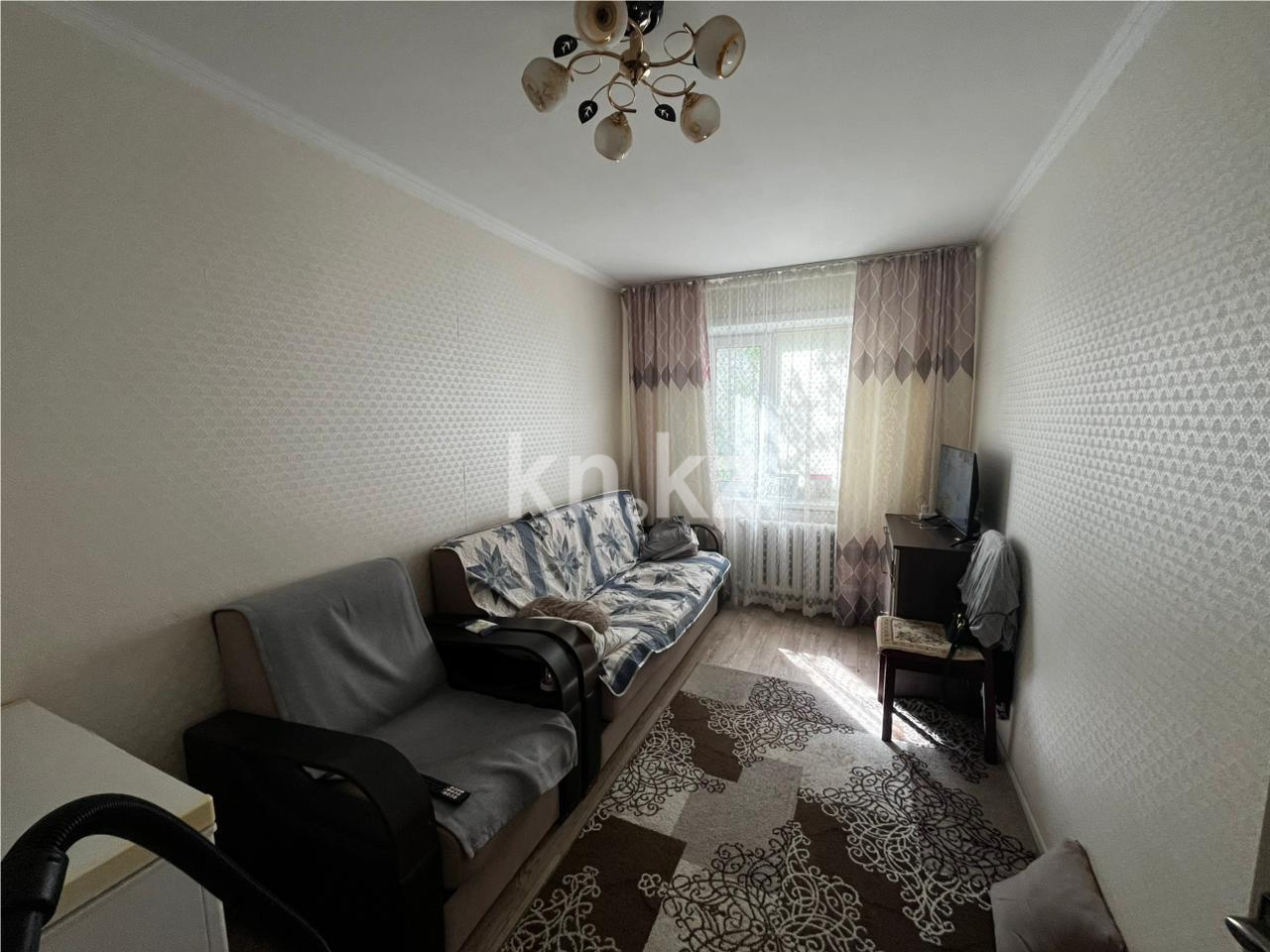 Продажа 3-комнатной квартиры, 63 м², 15-й мкр., дом  16 в Караганде - фото 2