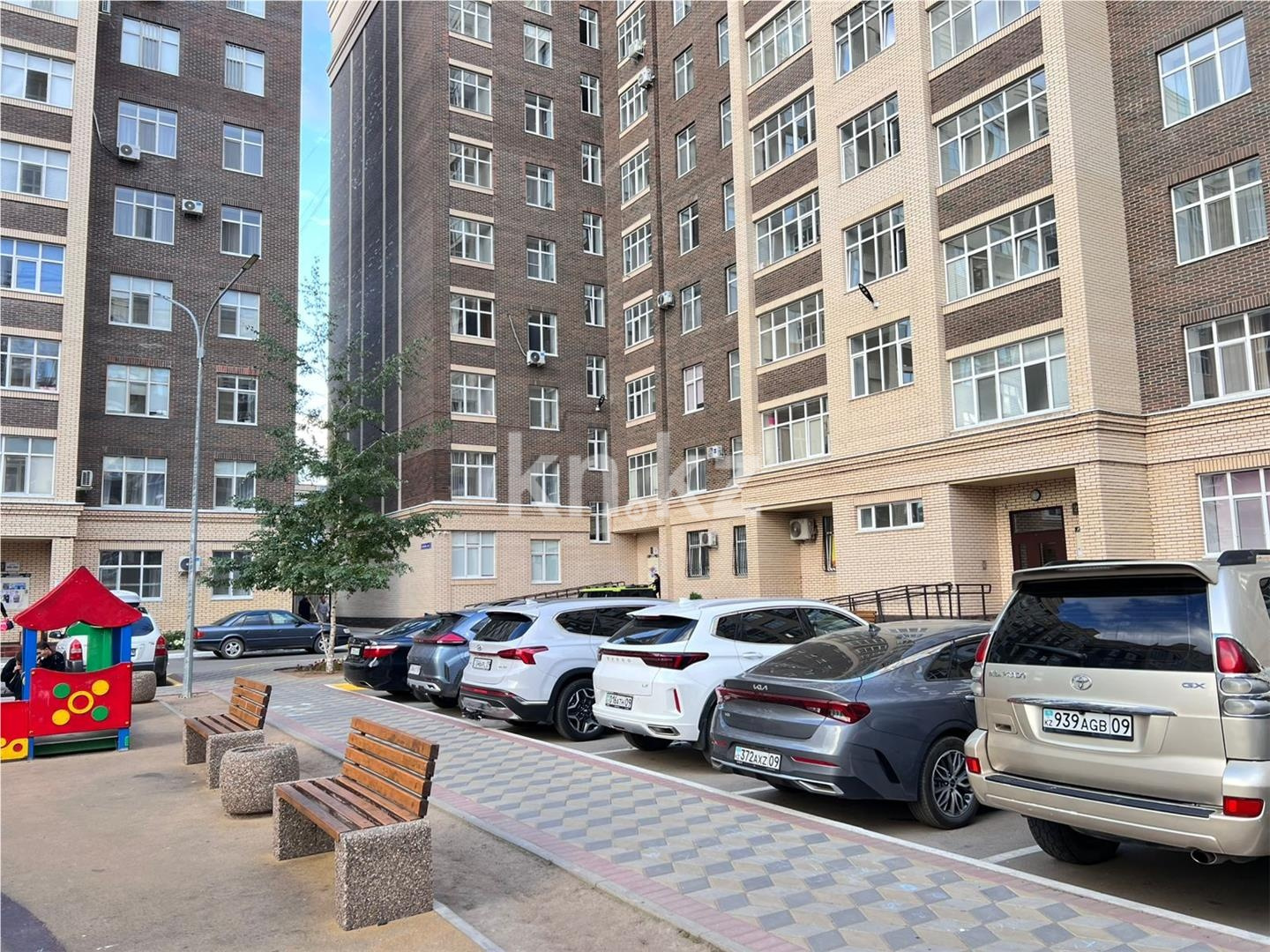 Продажа 4-комнатной квартиры, 106 м² в Караганде - фото 28