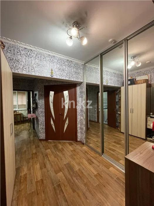 Продажа 2-комнатной квартиры, 46 м², ул. Толе би, дом  298 в Алматы - фото 2
