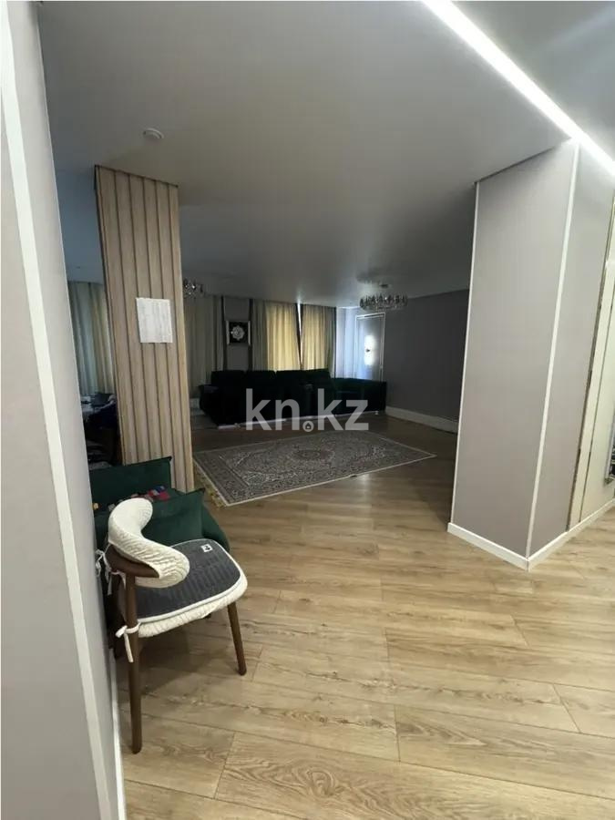 Продажа 4-комнатной квартиры, 130 м² в Астане