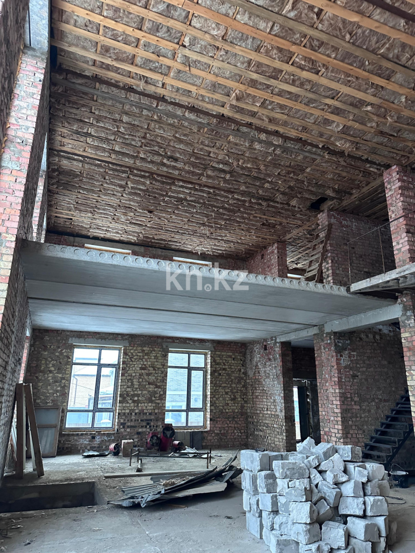 Продажа 7-комнатного дома, 388 м² в Караганде - фото 8