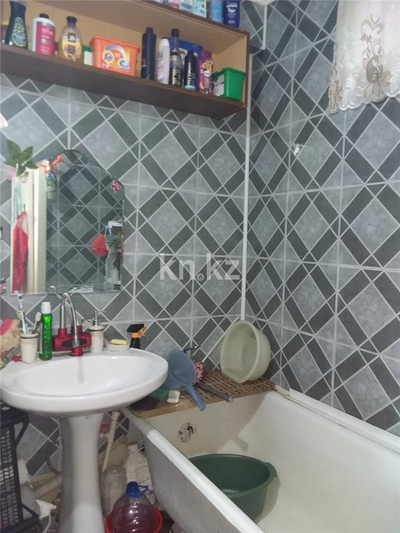 Продажа 3-комнатной квартиры, 62 м², мкр-н 23 в Караганде - фото 10