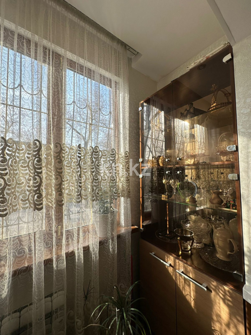 Продажа 4-комнатной квартиры, 97 м², ул. Желтоксан в Алматы - фото 8