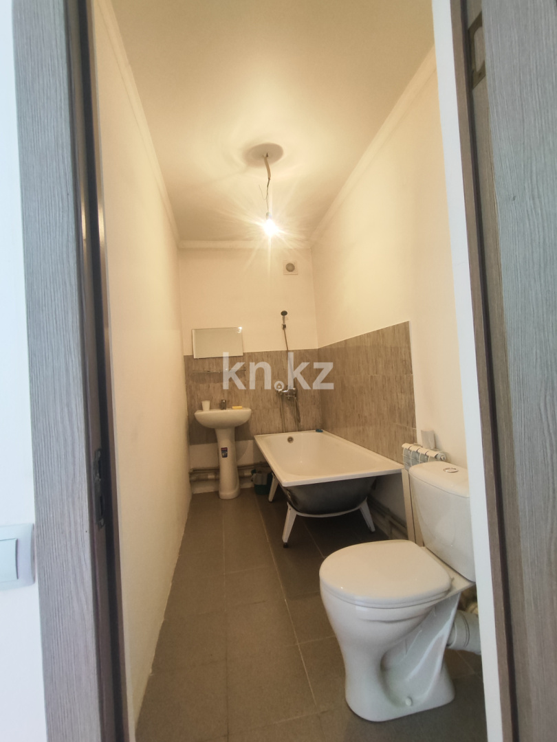 Продажа 1-комнатной квартиры, 32 м², ул. Утеген батыра, дом  39 в Алматы - фото 8