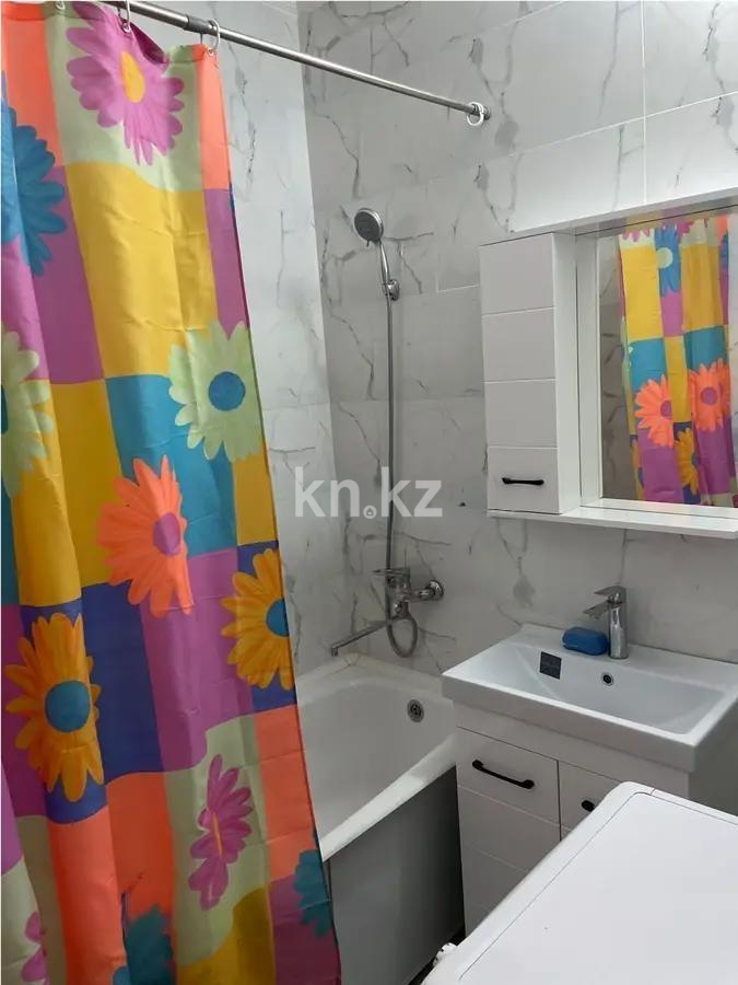 Продажа 2-комнатной квартиры, 62.9 м², ул. Жандосова, дом  35 в Алматы - фото 4