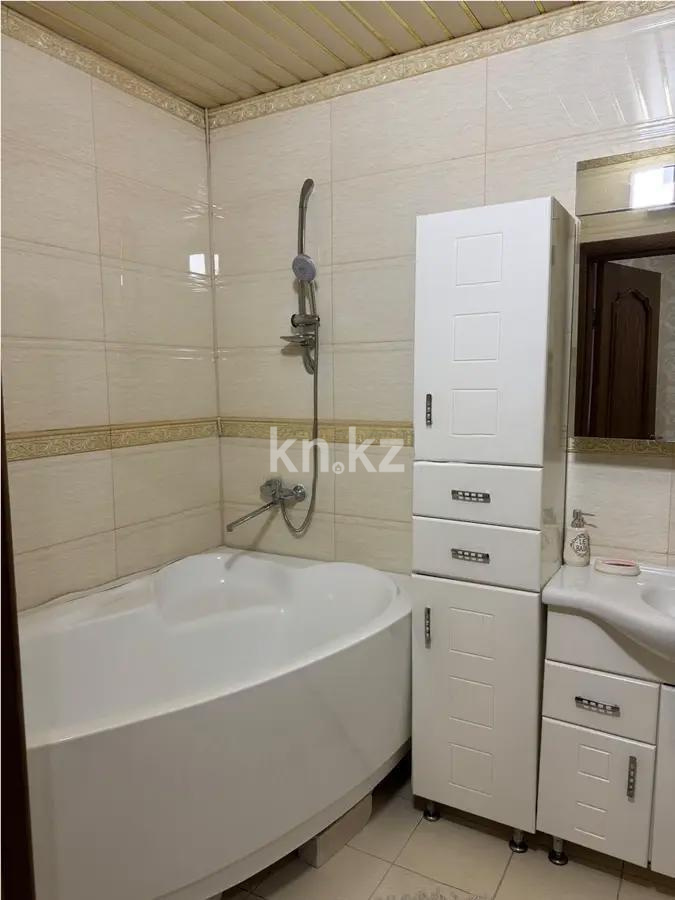Продажа 3-комнатной квартиры, 102 м², ул. Иманова, дом  26 в Астане - фото 6