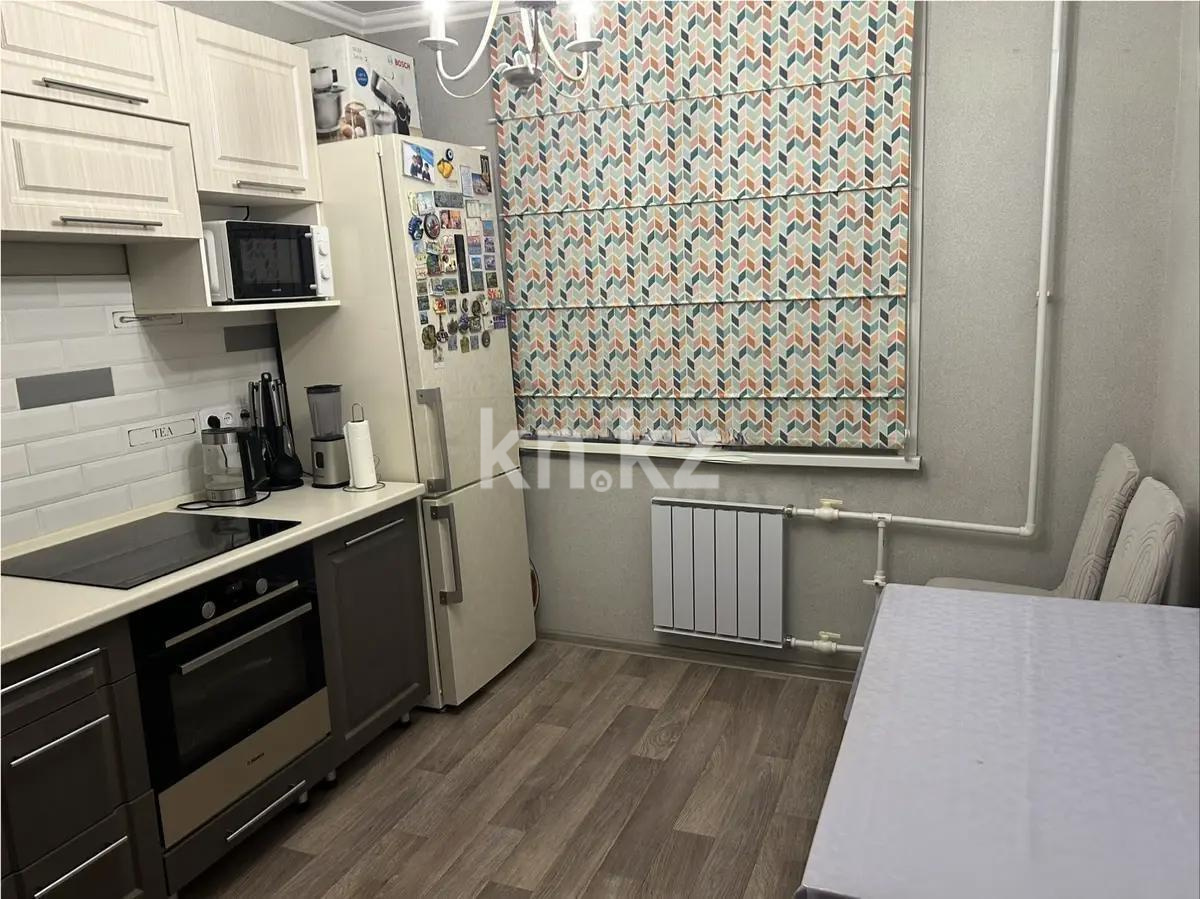 Продажа 3-комнатной квартиры, 69 м², пр. Шахтеров, дом  5 в Караганде - фото 2