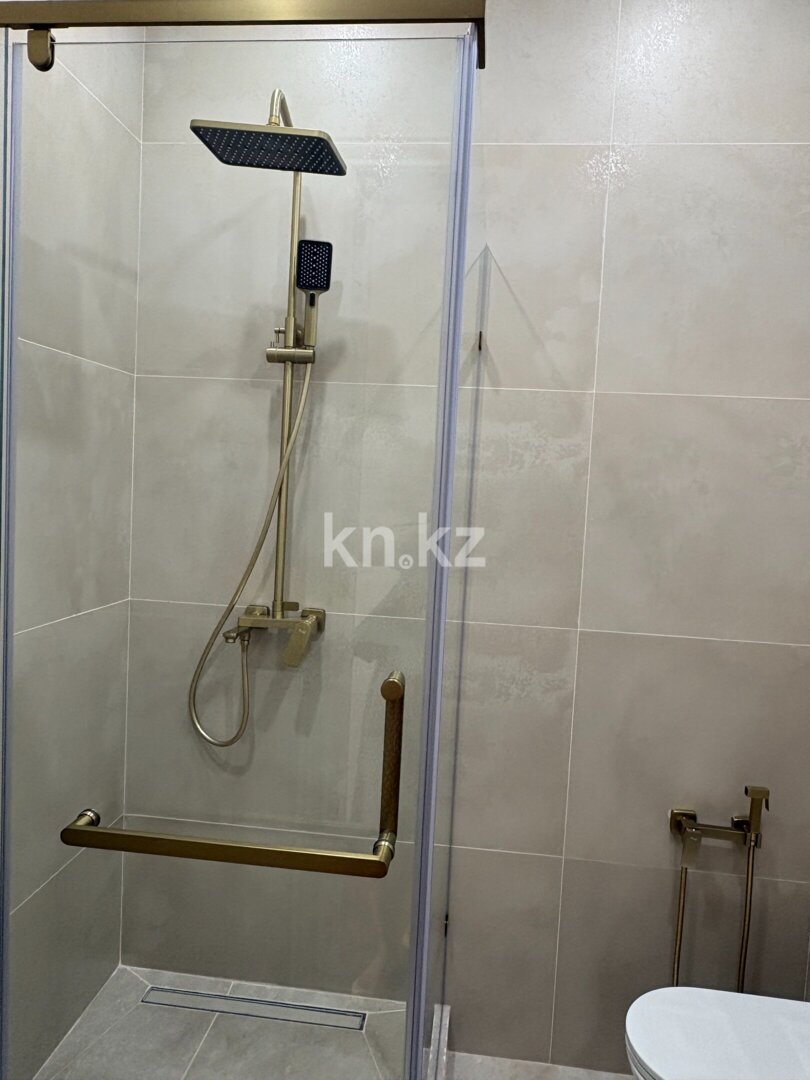 Продажа 3-комнатной квартиры, 89.8 м² в Астане - фото 19